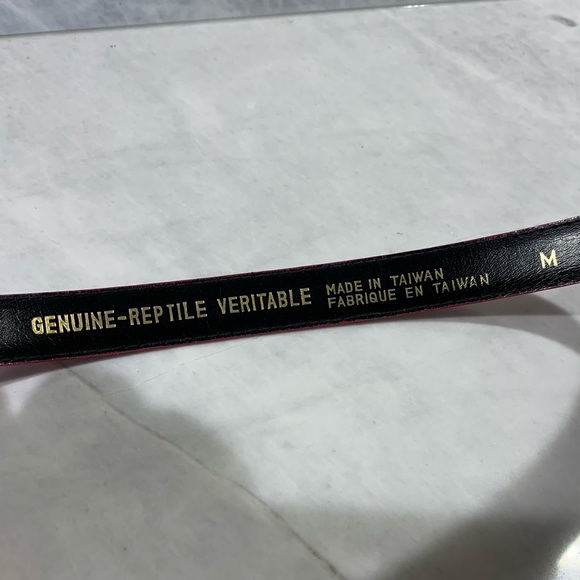 Pink snake skin belt with gold square buckle size 28 - Picture 4 of 5